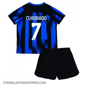 Inter Milan Juan Cuadrado #7 Hjemmebanetrøje Børn 2023-24 Kortærmet (+ Korte bukser)